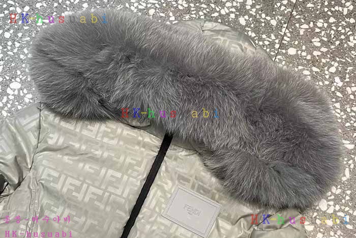 NEW 펜디 패딩 신상 FD 8600403