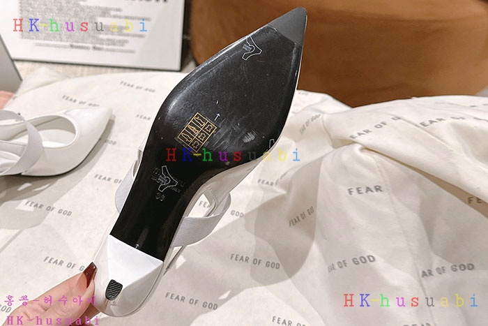 NEW 미우미우 신발 신상 MU 560110