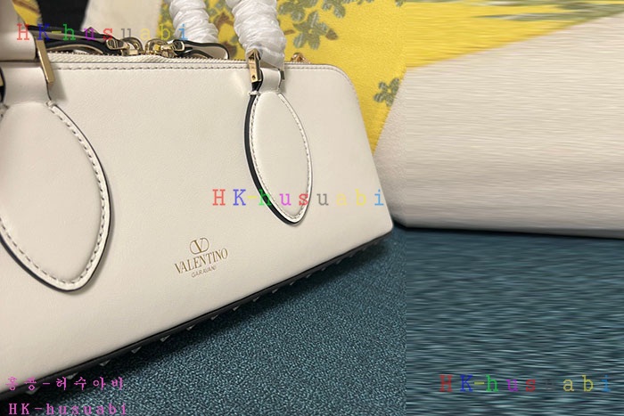 ★미러급★발렌티노 락스터드 E/W 토트 3W0B0M73-3