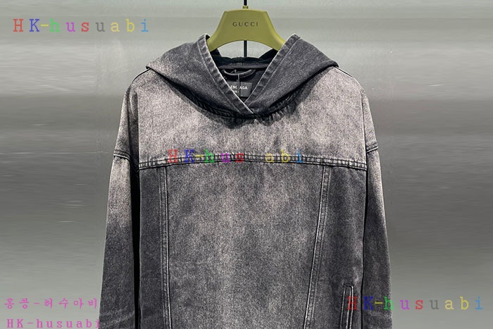 NEW 발렌시아가 상의 신상 B 558228