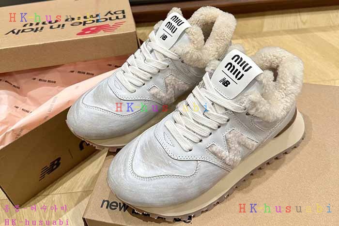 NEW 미우미우 신발 신상 MU 749907
