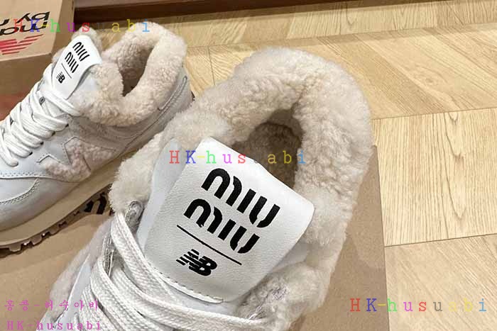 NEW 미우미우 신발 신상 MU 749907