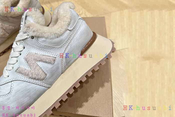 NEW 미우미우 신발 신상 MU 749907