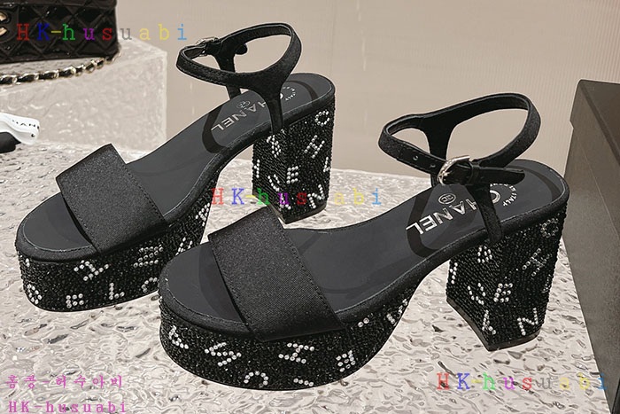 NEW 샤넬 샌들 신상 C 857704