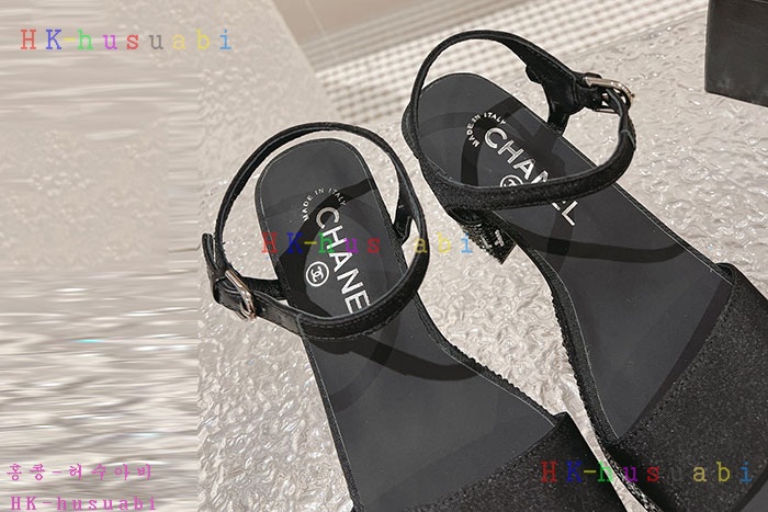 NEW 샤넬 샌들 신상 C 857704