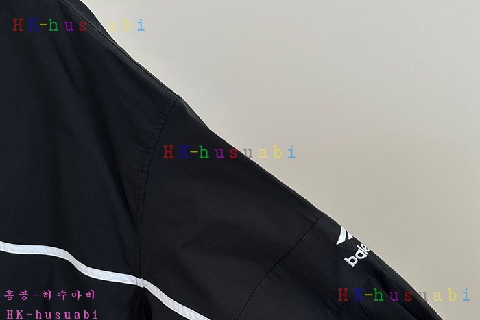 NEW 발렌시아가 상의 신상 B 968002