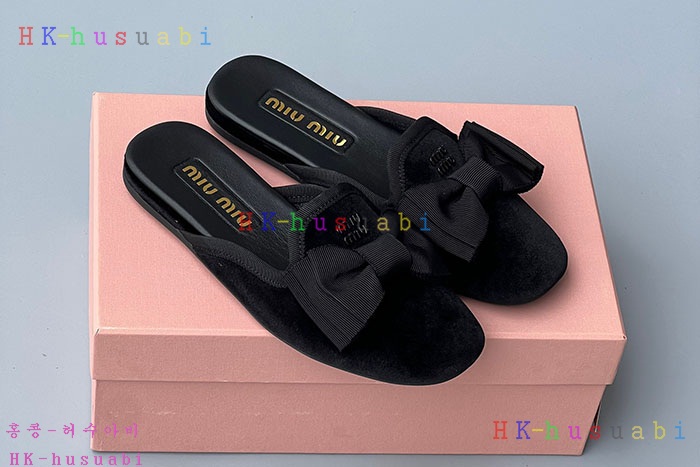 NEW 미우미우 신발 신상 MU 557011