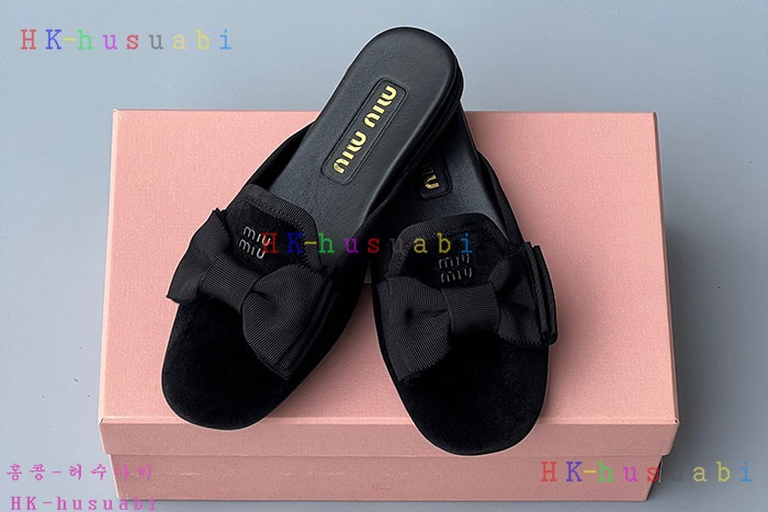 NEW 미우미우 신발 신상 MU 557011