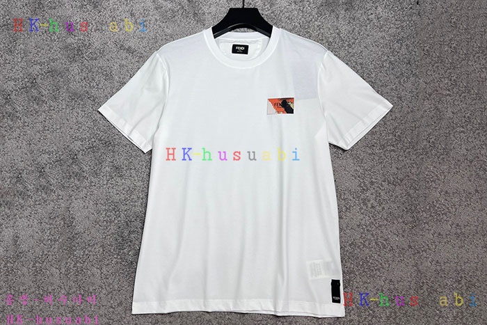 NEW 펜디 반팔티 신상 F 417701
