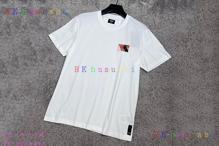 NEW 펜디 반팔티 신상 F 417701