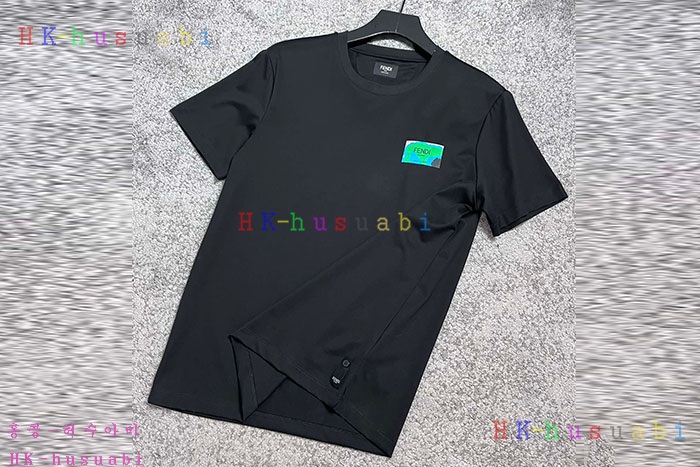 NEW 펜디 반팔티 신상 F 417702