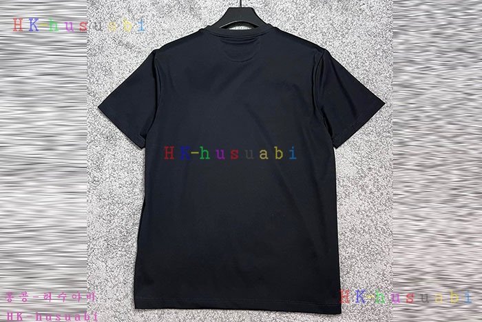 NEW 펜디 반팔티 신상 F 417702