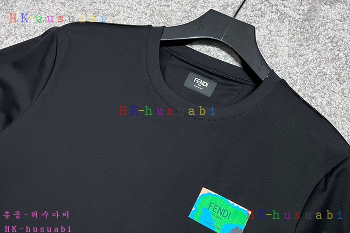 NEW 펜디 반팔티 신상 F 417702