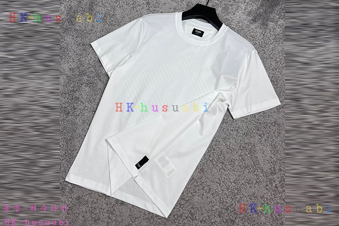 NEW 펜디 반팔티 신상 F 417703