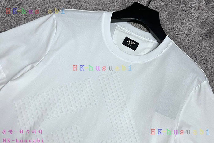 NEW 펜디 반팔티 신상 F 417703