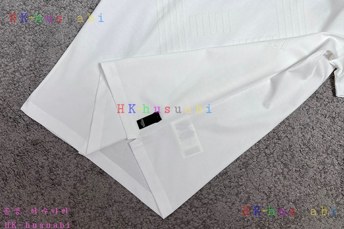 NEW 펜디 반팔티 신상 F 417703