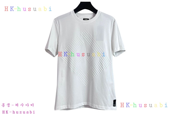 NEW 펜디 반팔티 신상 F 417703