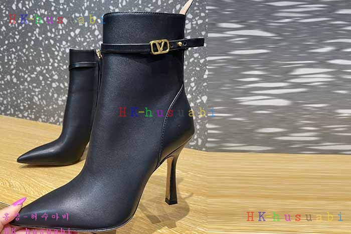 NEW 발렌티노  부츠 신상 V 644187