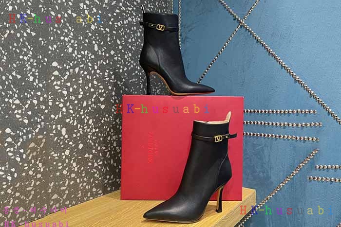 NEW 발렌티노  부츠 신상 V 644187