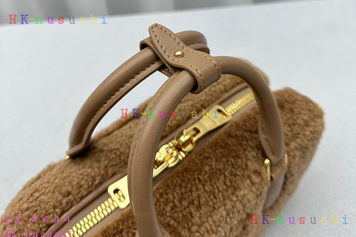 ★미러급★미우미우 시어링 볼링백 665081