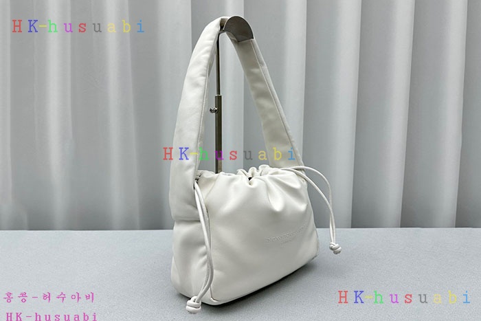 ★미러급★알렉산더왕 ryan 버터리 레더 퍼프 스몰 백 W 558011