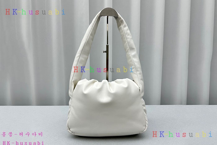 ★미러급★알렉산더왕 ryan 버터리 레더 퍼프 스몰 백 W 558011