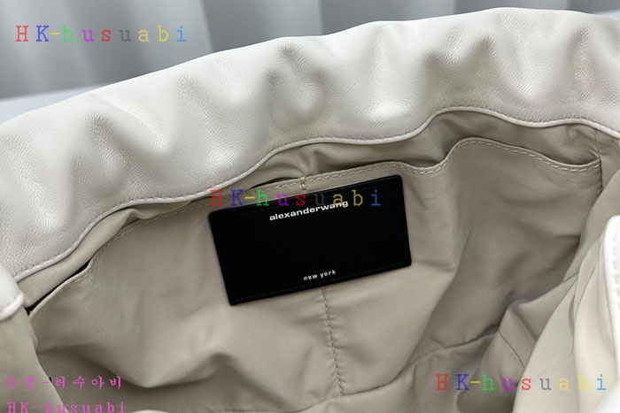 ★미러급★알렉산더왕 ryan 버터리 레더 퍼프 스몰 백 W 558011