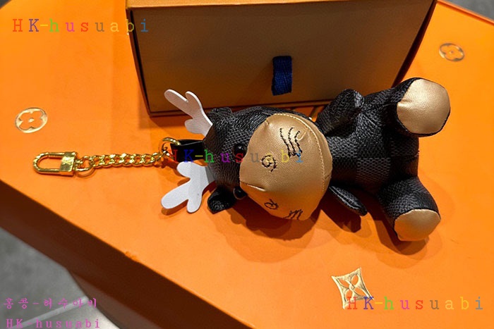 NEW 루이비통 키링 백참 신상 LV 4417019