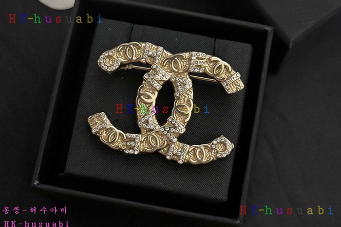 NEW 샤넬 브로치 신상 C  2408807