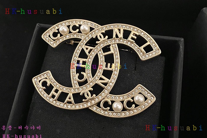 NEW 샤넬 브로치 신상 C  2408811