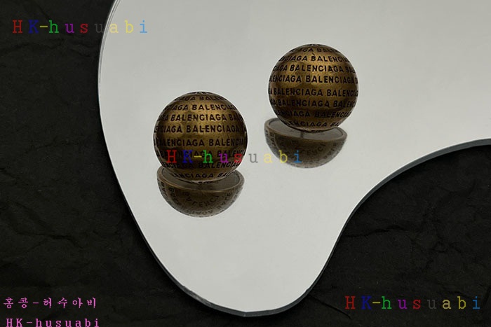NEW 발렌시아가 귀걸이 신상 B 958848
