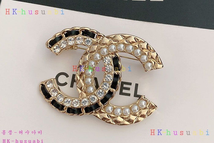 NEW 샤넬 브로치 신상 C  2408824