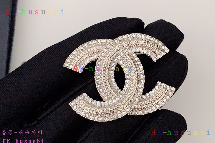 NEW 샤넬 브로치 신상 C  2408827