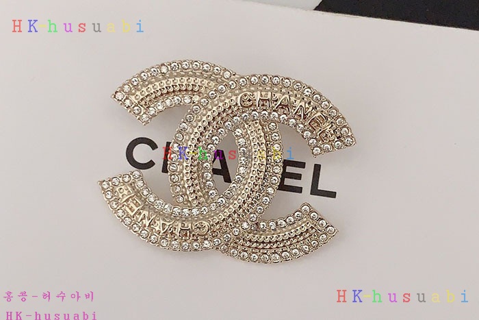 NEW 샤넬 브로치 신상 C  2408827