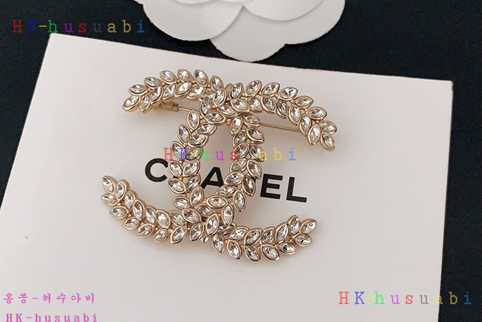 NEW 샤넬 브로치 신상 C  2408853