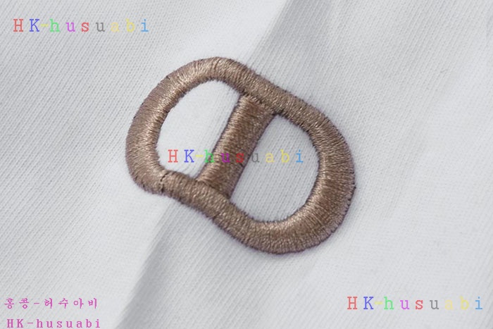 NEW 디올 반팔티 신상 DR 669015