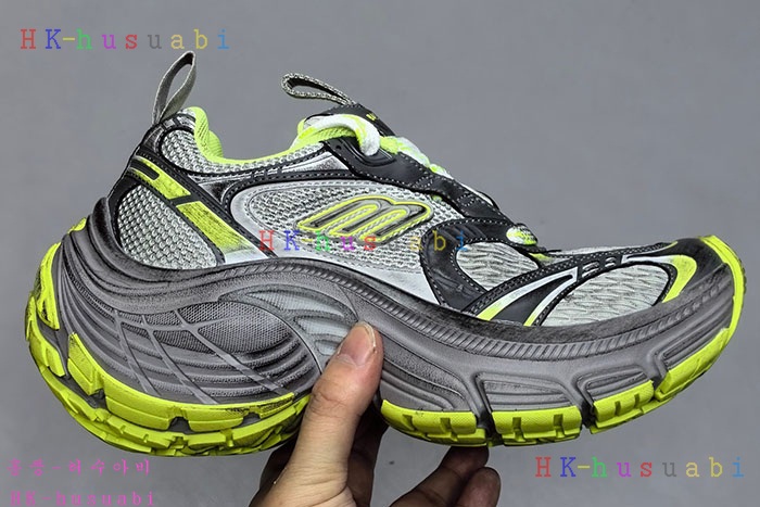 NEW 발렌시아가 스니커즈 신상 B 558002