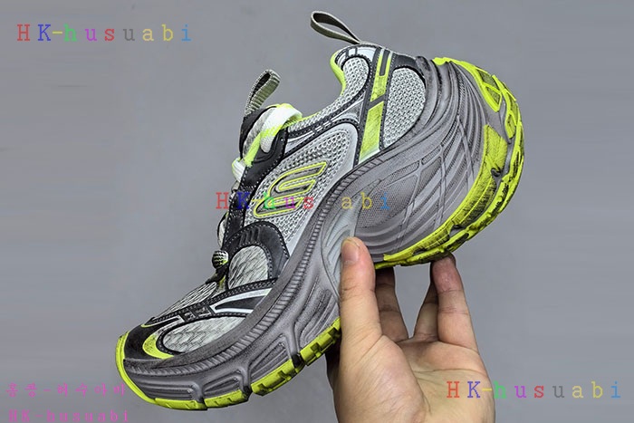 NEW 발렌시아가 스니커즈 신상 B 558002