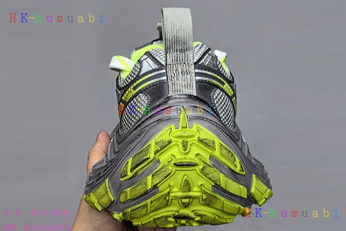 NEW 발렌시아가 스니커즈 신상 B 558002