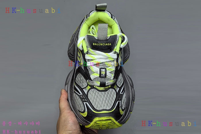 NEW 발렌시아가 스니커즈 신상 B 558002