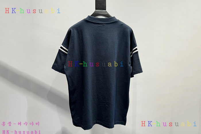 NEW 디올 반팔티 신상 DR 228555