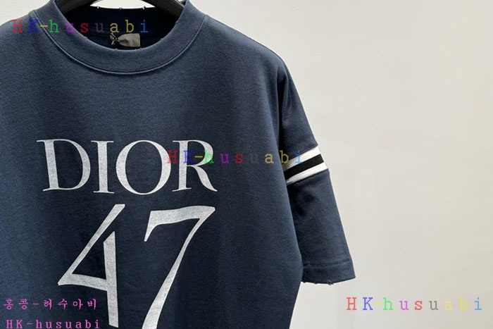 NEW 디올 반팔티 신상 DR 228555
