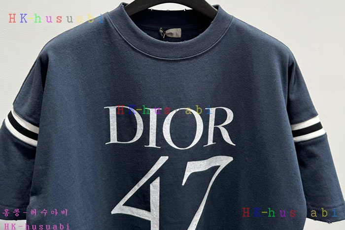 NEW 디올 반팔티 신상 DR 228555