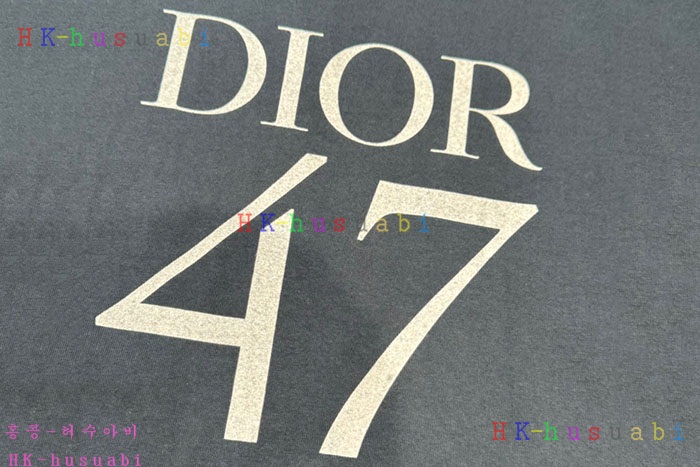 NEW 디올 반팔티 신상 DR 228555