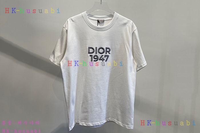 NEW 디올 반팔티 신상 DR 228557
