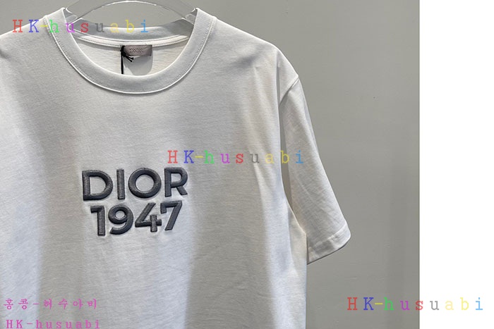 NEW 디올 반팔티 신상 DR 228557