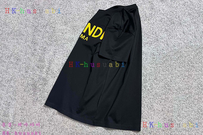 NEW 펜디 반팔티 신상 F 190042