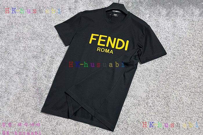 NEW 펜디 반팔티 신상 F 190042