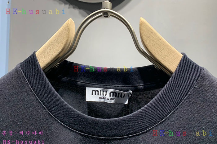 NEW 미우미우 반팔티 신상 MU 96802