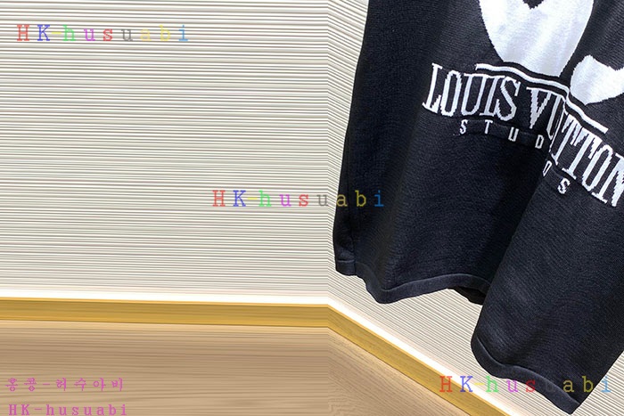 NEW 루이비통 반팔티 LV 690021